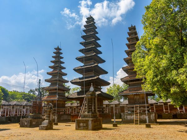 Tempio di Meru (Pura Meru), il secondo tempio indù più antico di Lombok, Indonesia