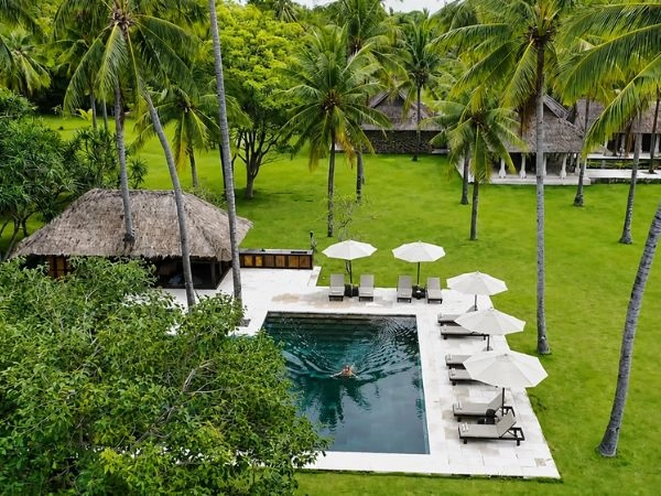 sira house beach hotel lombok