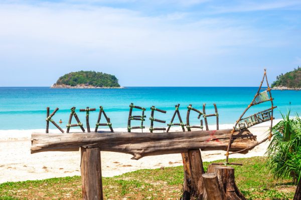 Kata-Beach-e-una-delle-spiagge-piu-famose-di-Phuket