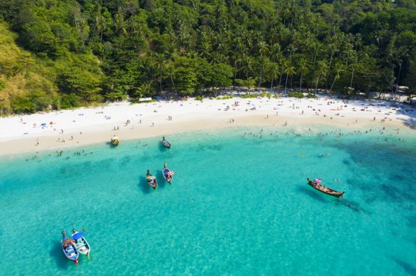 La-spiaggia-di-Freedom-Beach-a-Phuket