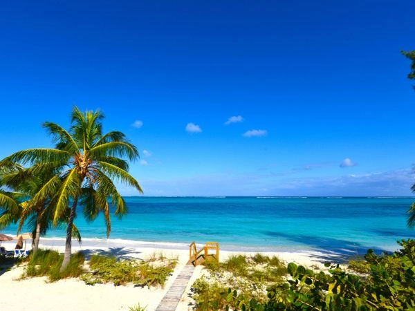 grace bay beach turks and caicos