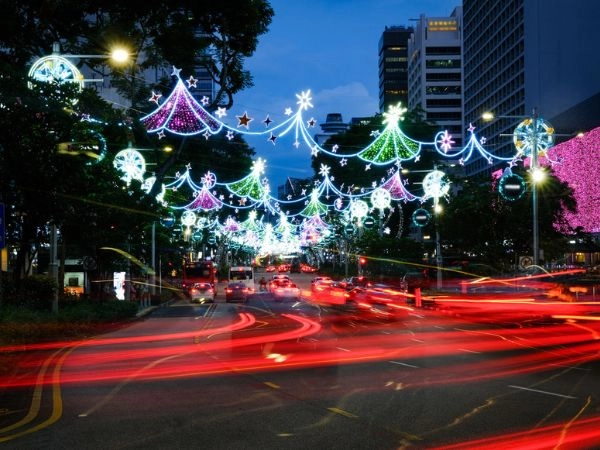 vedere le luci natalizie in Orchard Road