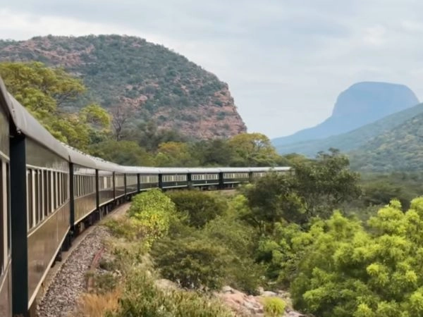 I passeggeri del Rovos Rail possono attraversare i paesaggi più belli del continente africano