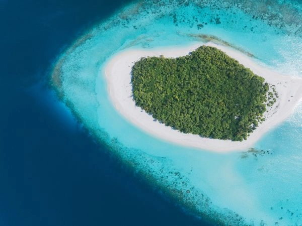 L'arcipelago delle Maldive si trova al di fuori delle normali zone cicloniche