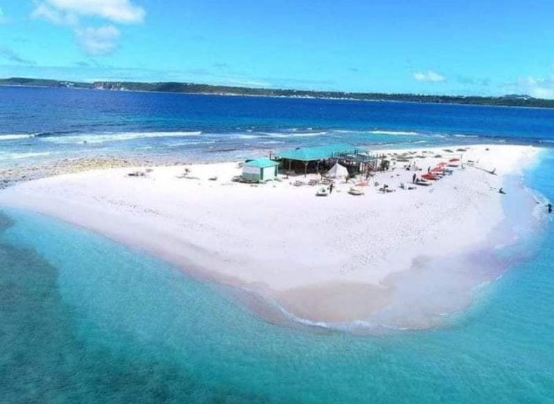 la spiaggia di sandy island caraibi anguilla