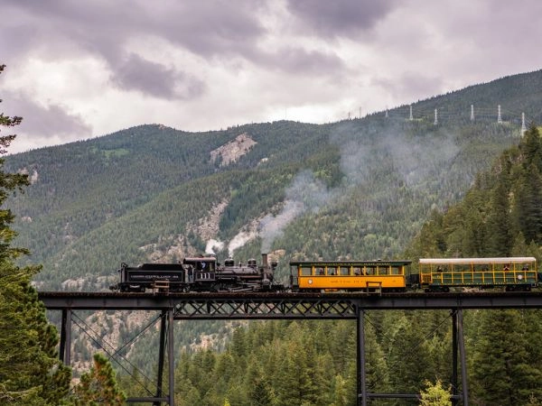 viaggio in treno montagne rocciose colorado loop