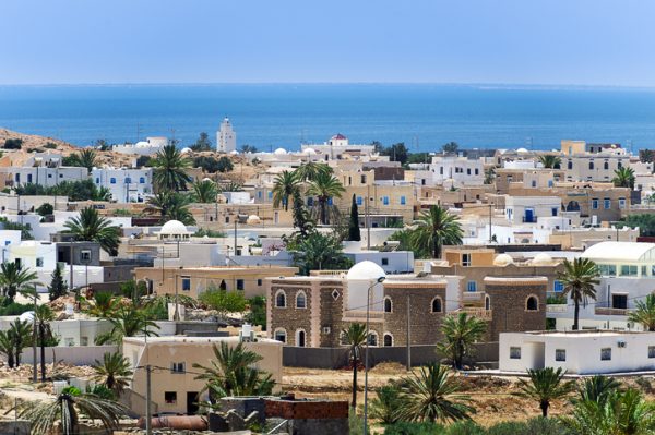 Il-villaggio-di-Guellala-a-Djerba-in-Tunisia