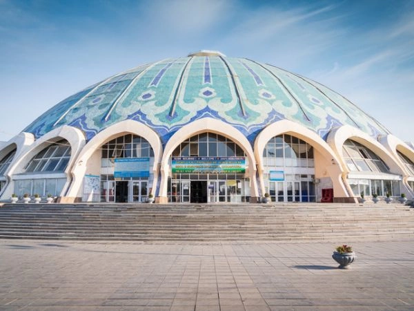 la capitale dell'Uzbekistan e una delle città più sorprendenti dell'Asia centrale