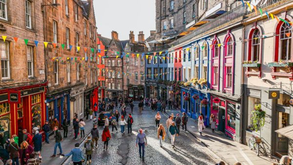 La-citta-vecchia-di-Edimburgo-in-Scozia