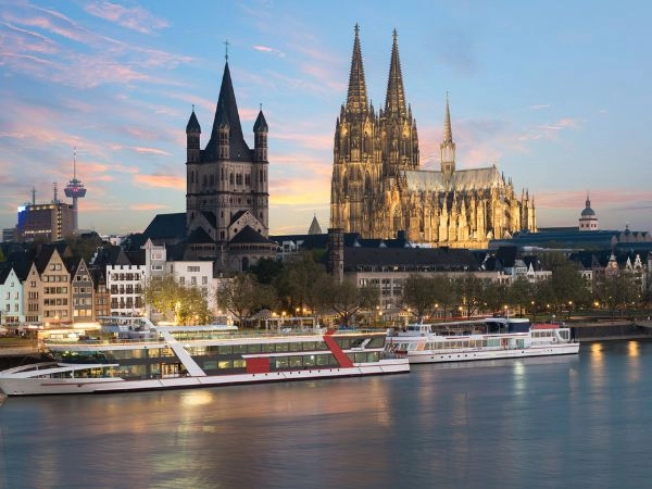 Crociera sul Reno,passando per le splendide città di Heidelberg, Strasburgo e