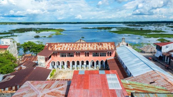 Iquitos è la città più grande dell’Amazzonia peruviana e il punto di partenza di molte crociere
