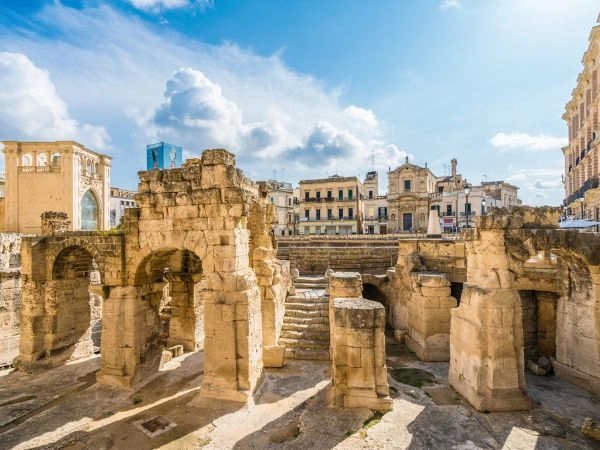 Ammirare il Duomo di Lecce e la sua architettura barocca