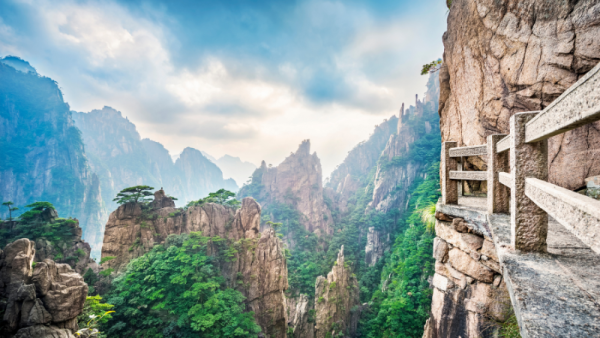 il Monte Huangshan offre scenari tra i più suggestivi della Cina