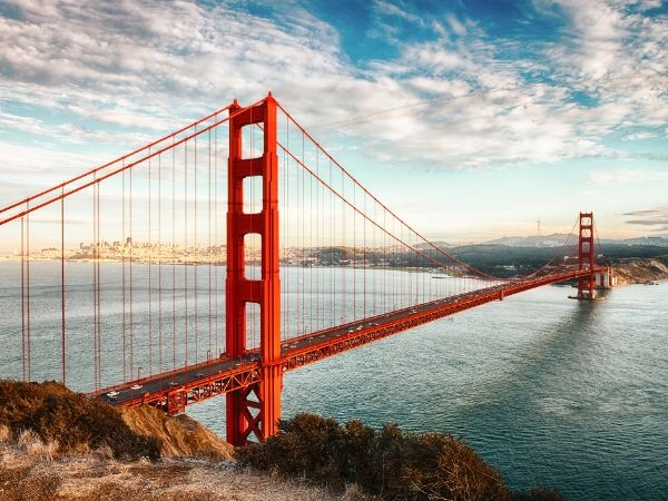 Golden Gate Bridge, con le sue imponenti torri rosse