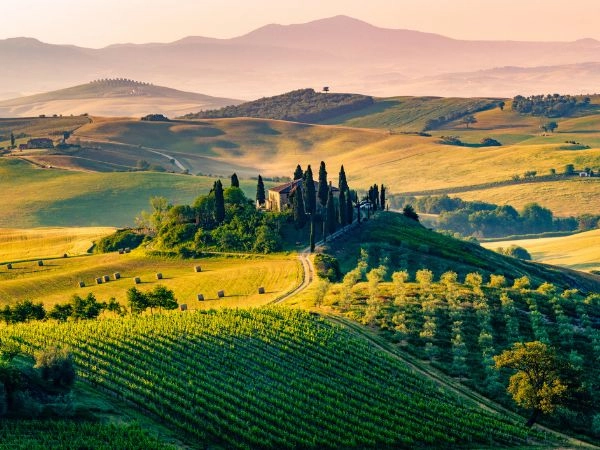Godersi la Val d’Orcia tra colline e borghi della Toscana