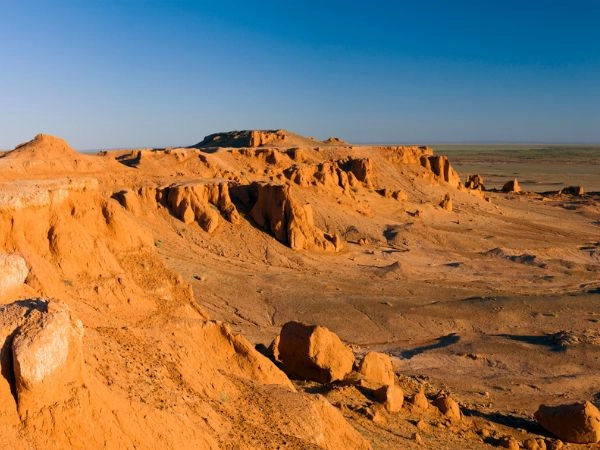 Conoscere la Mongolia tra natura selvaggia e antiche usanze nomadi