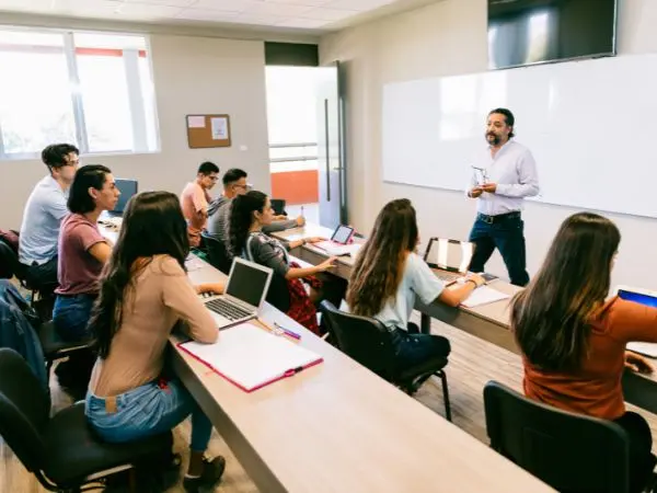 Studenti durante lezioni