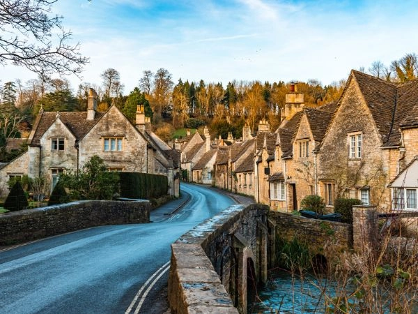 Castle Combe è un villaggio che rappresenta l'immaginario inglese