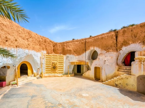 Visitare Matmata tra abitazioni troglodite e tradizioni berbere in Tunisia