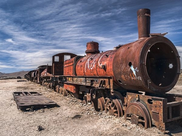 il Cimitero dei Treni ospita una serie di vecchi treni a vapore abbandonati