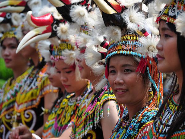 Le tribù del Borneo