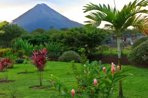 vulcano-arenal-costa-rica-paesaggio.