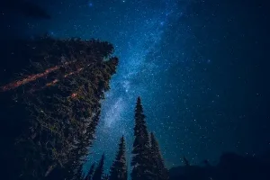 una-notte-stellata-nel-parco-nazionale-di-yoho