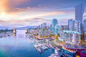 vancouver-canada-grattacieli-e-citta-sull-acqua