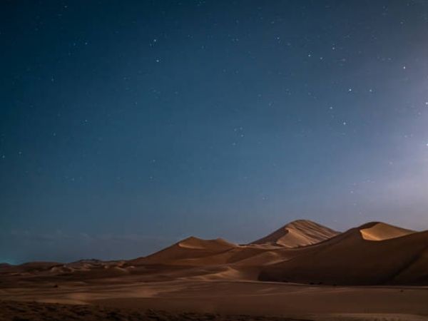 deserto sotto le stelle