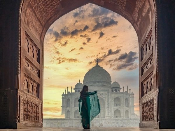 donna a taj mahal