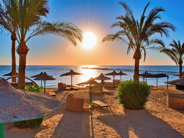 Sharm el Sheikh una delle destinazioni più conosciute del Mar Rosso condivisa tra mare e deserto.