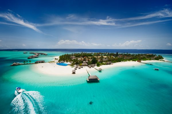 Isola-delle-Maldive-durante-lalta-stagione