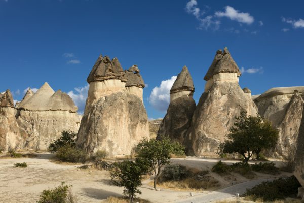 La-valle-di-Pasabag-anche-nota-come-The-Monks-Valley-la-Valle-di-Monaci
